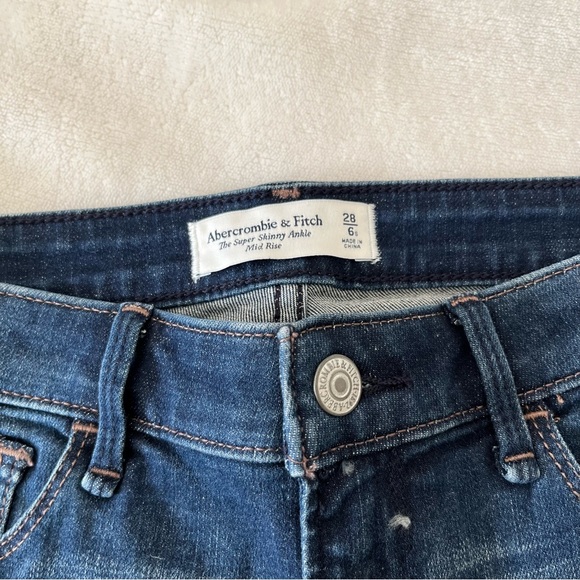 Abercrombie & Fitch Super Skinny Ankle Mid Rise Jeans - Picture 6 of 11
